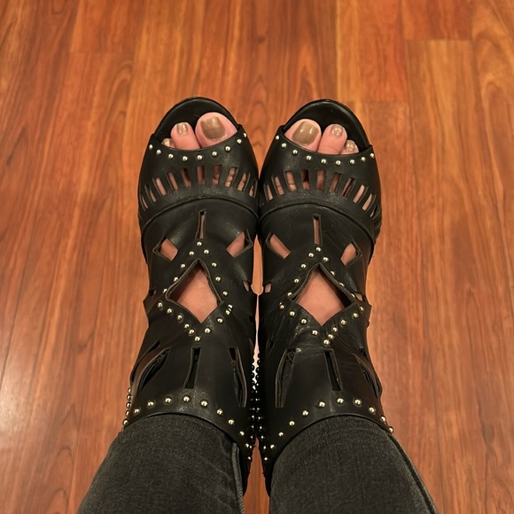 Aldo black heels - Picture 1 of 10